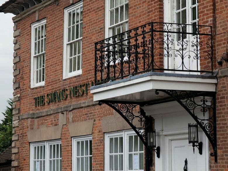 The Swans Nest Hotel