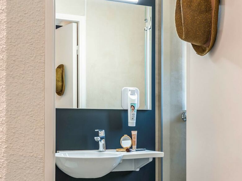 Hotel Ibis Styles Boulogne Centre Cath�drale