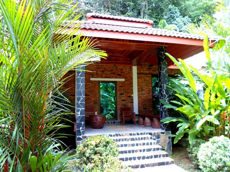 Apartamento Hotel Khao Sok & Spa