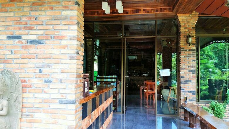 Apartamento Hotel Khao Sok & Spa
