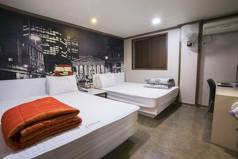 Top Motel