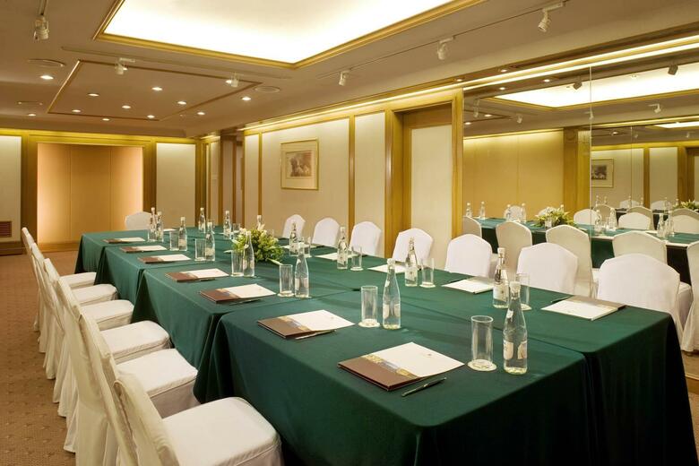 Gateway, Marco Polo Hotel