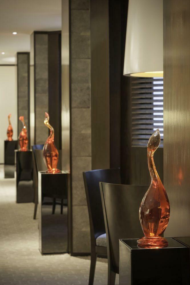 Gateway, Marco Polo Hotel