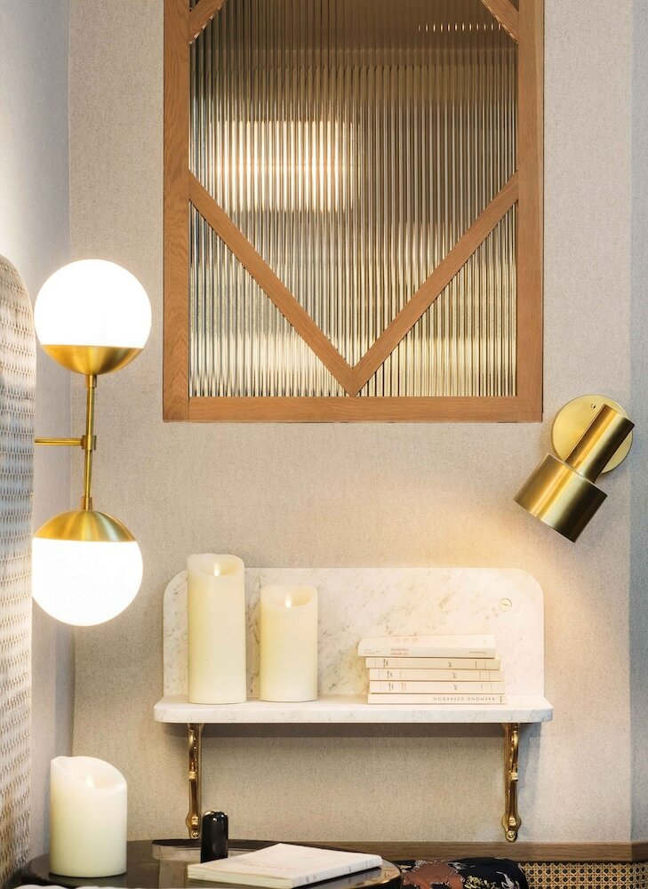 Handsome Hotel By Elegancia