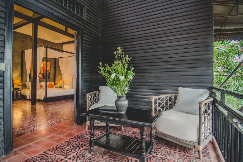Mulberry Boutique Hotel