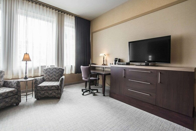 Hotel Royal William, Ascend Hotel Collection