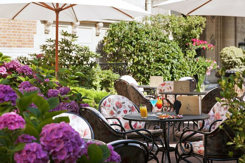 Hotel H�tel Ch�teau de Montvillargenne