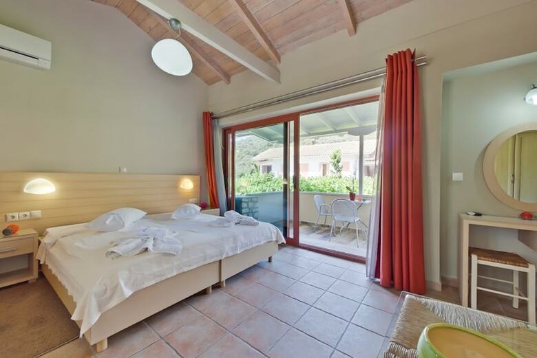 Aparthotel Rouda Bay Hotel