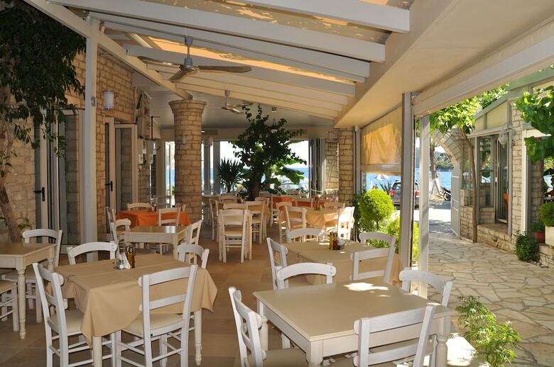 Aparthotel Rouda Bay Hotel