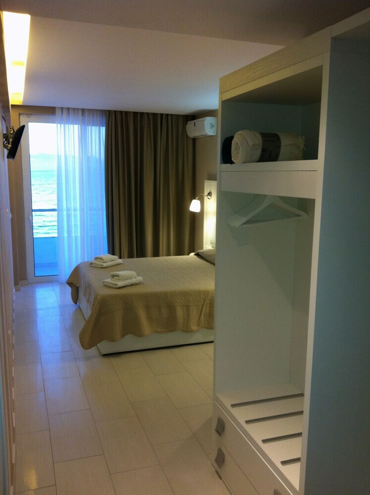 Sidari Beach Hotel