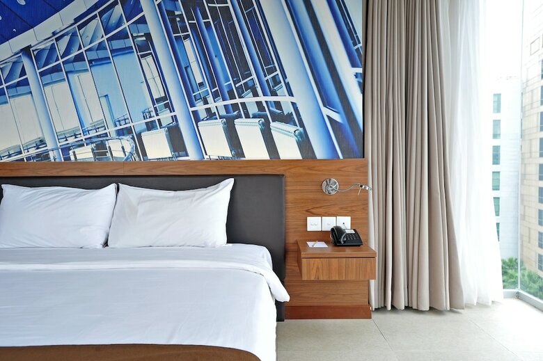 Midtown Hotel