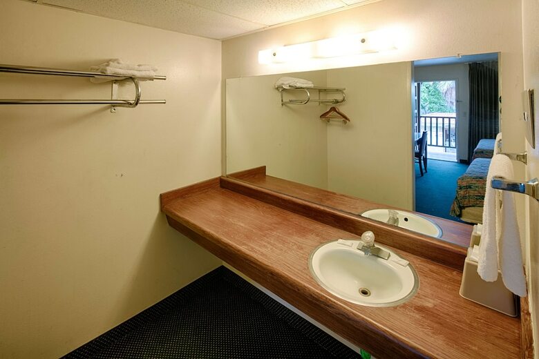 Hotel Budgetel Inn & Suites Modesto