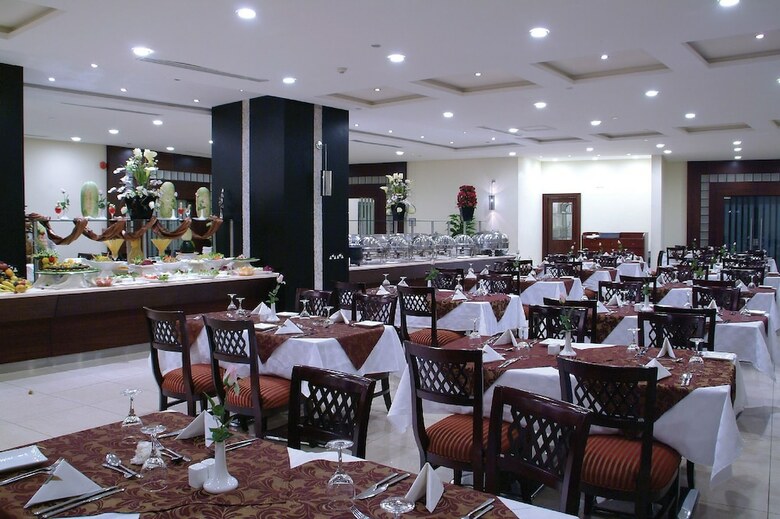 Dar Al Eiman Royal Hotel