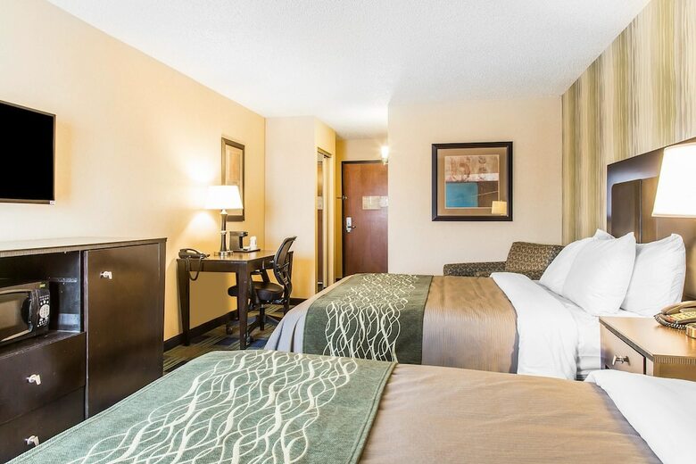 Hotel Comfort Inn & Suites
