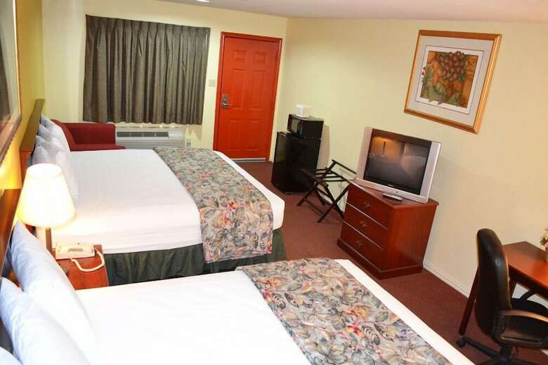 Motel Executive Inn And Suites