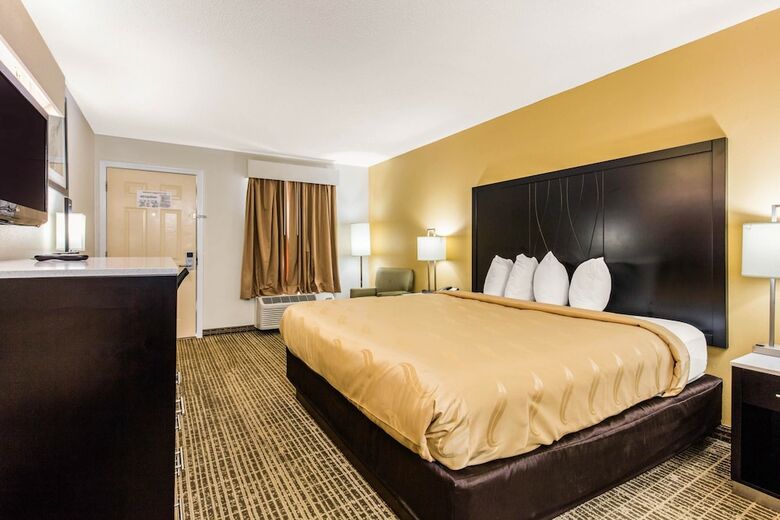 Motel Quality Inn Trussville I-59 Exit 141
