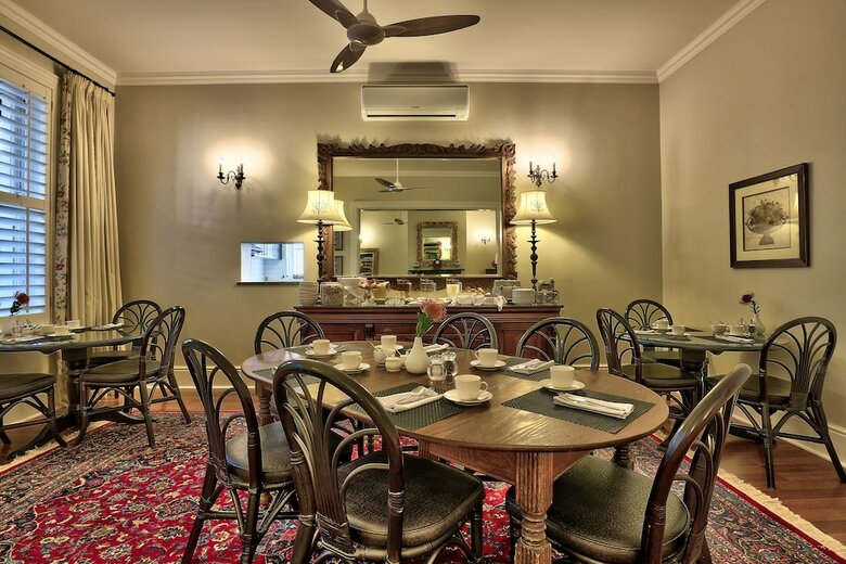 Hotel Underberg House