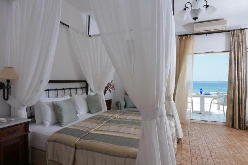 Mykonos Palace Beach Hotel