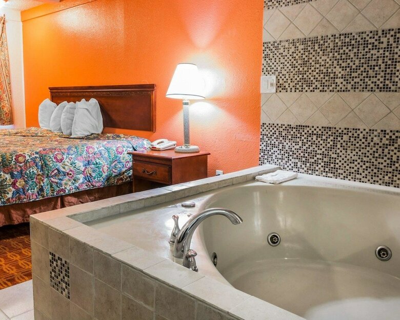Motel Rodeway Inn Auburn Hills