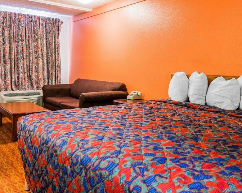Motel Rodeway Inn Auburn Hills