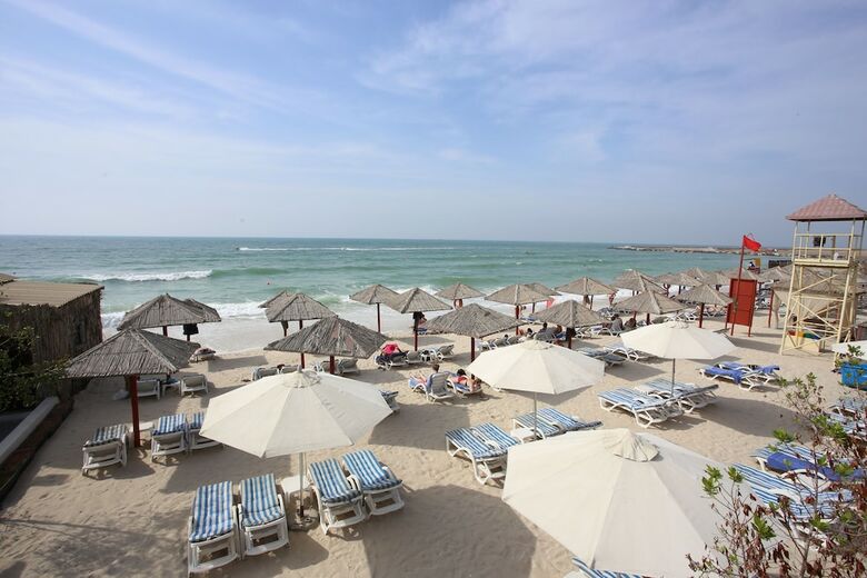 Ramada By Wyndham Beach Hotel Ajman