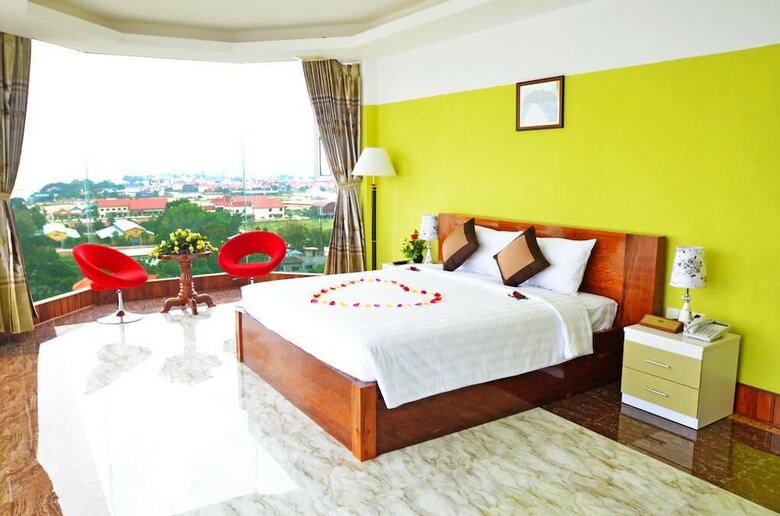 High Sky Hotel