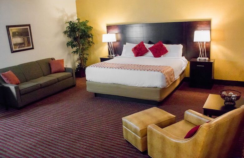 Grand Williston Hotel & Conference Center