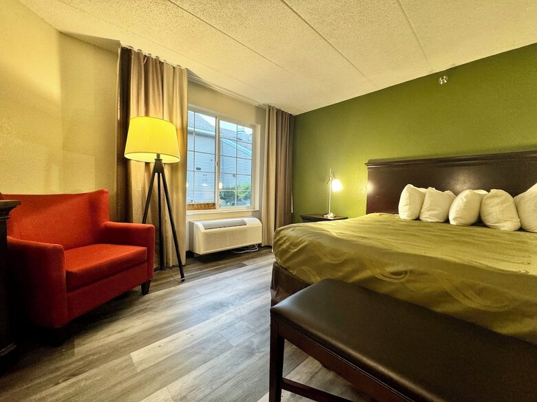 Hotel Quality Inn & Suites