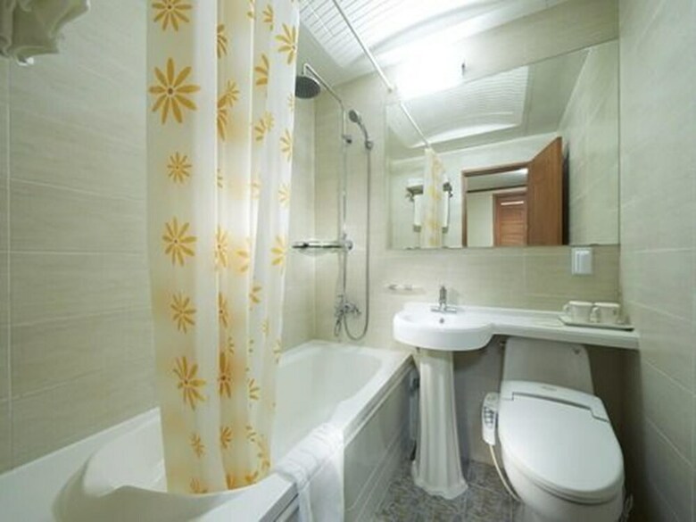 Noble Hotel