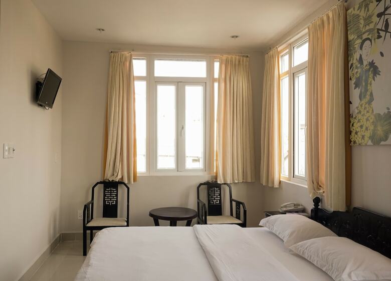Hue Nino Hotel