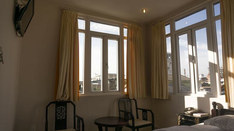 Hue Nino Hotel
