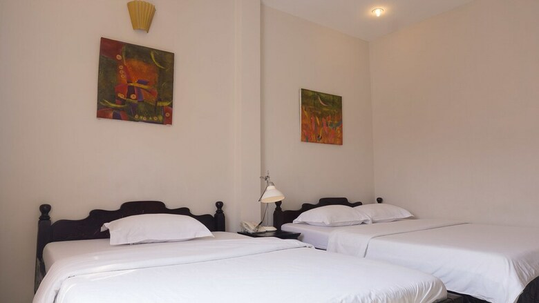 Hue Nino Hotel