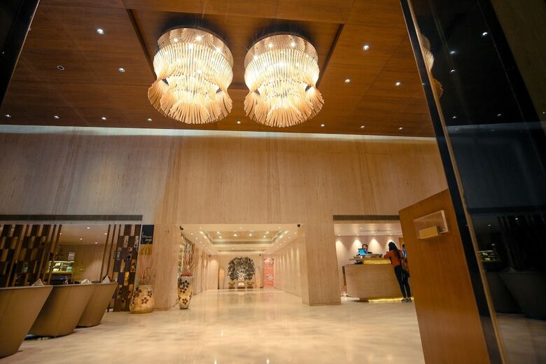 Monotel Luxury Business Hotel