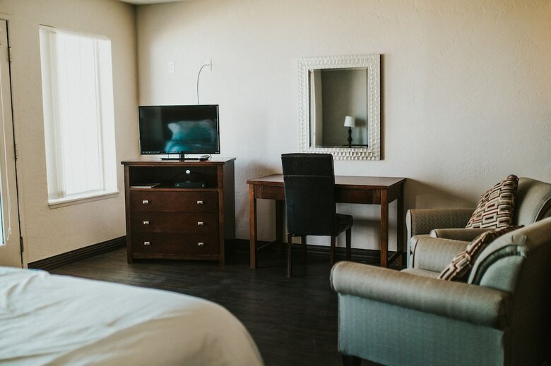 Nye Beach Condos & Cottages