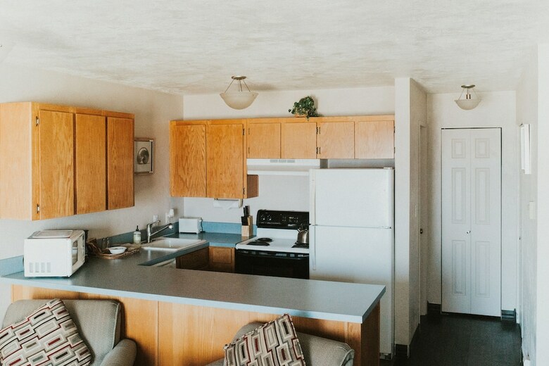 Nye Beach Condos & Cottages