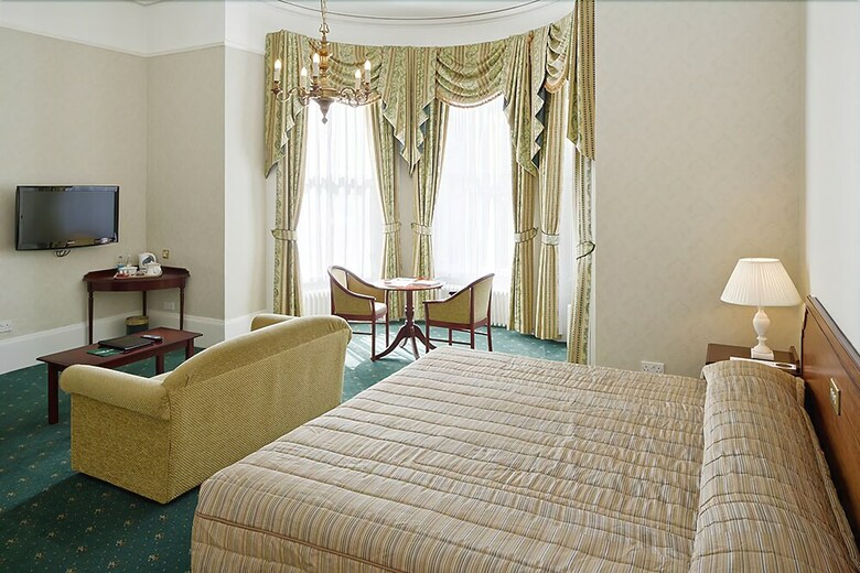 Oatlands Park Hotel