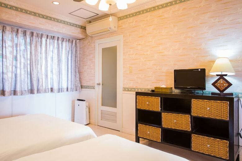 Beachside Condominium