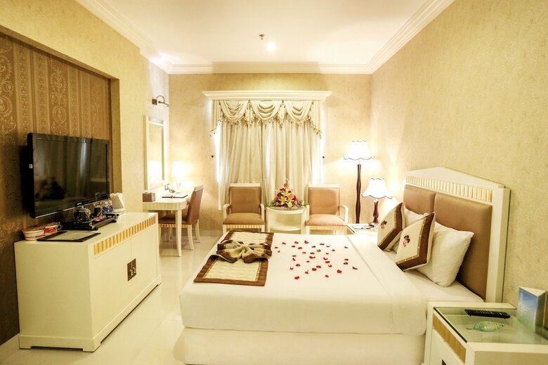 Seventeen Saloon Hotel