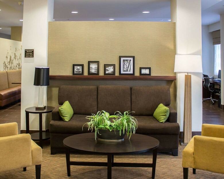 Hotel Sleep Inn & Suites