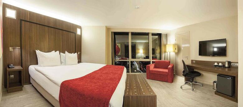 Hotel Ramada Encore By Wyndham Izmir