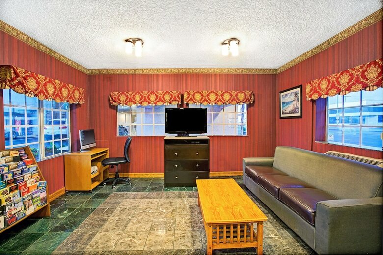 Hotel Ramada By Wyndham Marina Del Rey