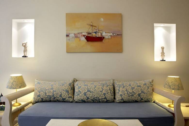 Hotel Mitos Suites