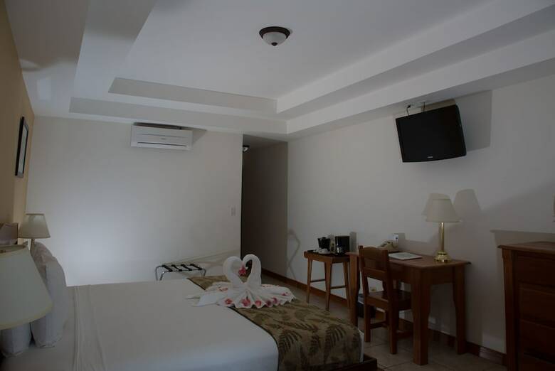 Hotel Jac� Laguna Resort And Beach Club