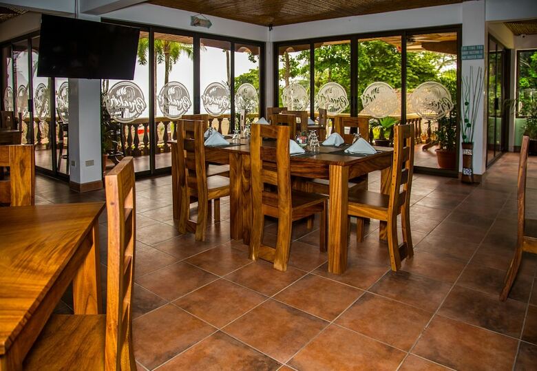 Hotel Jac� Laguna Resort And Beach Club