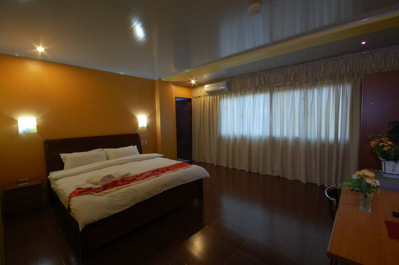 A&a Plaza Hotel