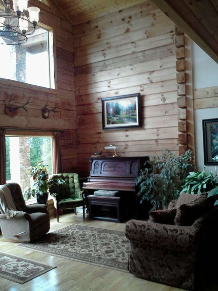 Mt. Emily Ranch Bed And Breakfast