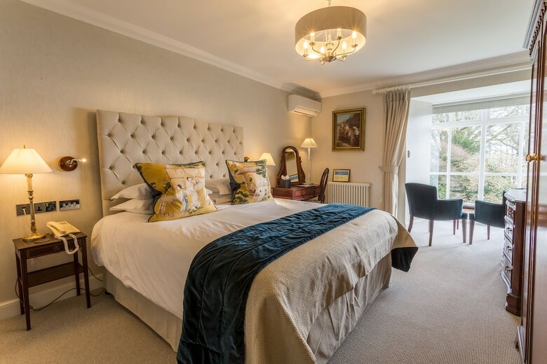Storrs Hall Hotel