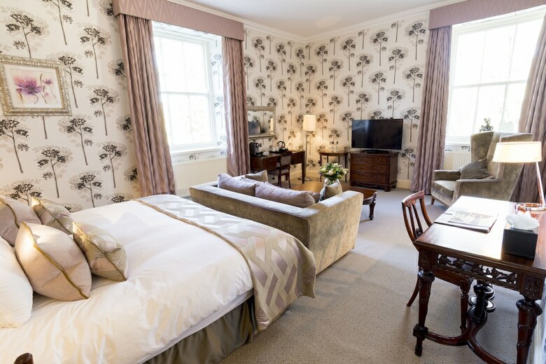 Storrs Hall Hotel