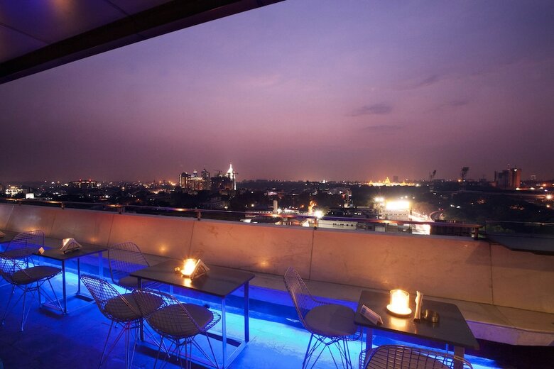 Hotel Ivory Tower