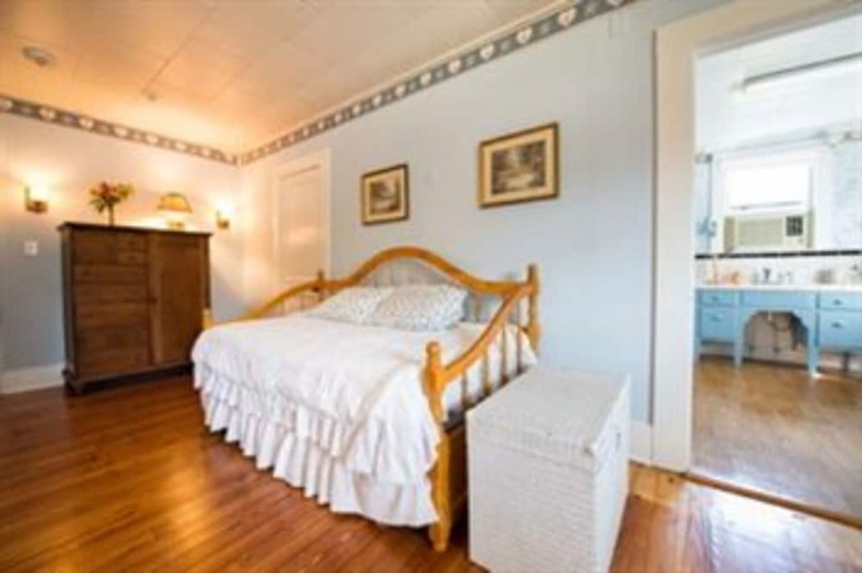 Farnsworth House Bed & Breakfast